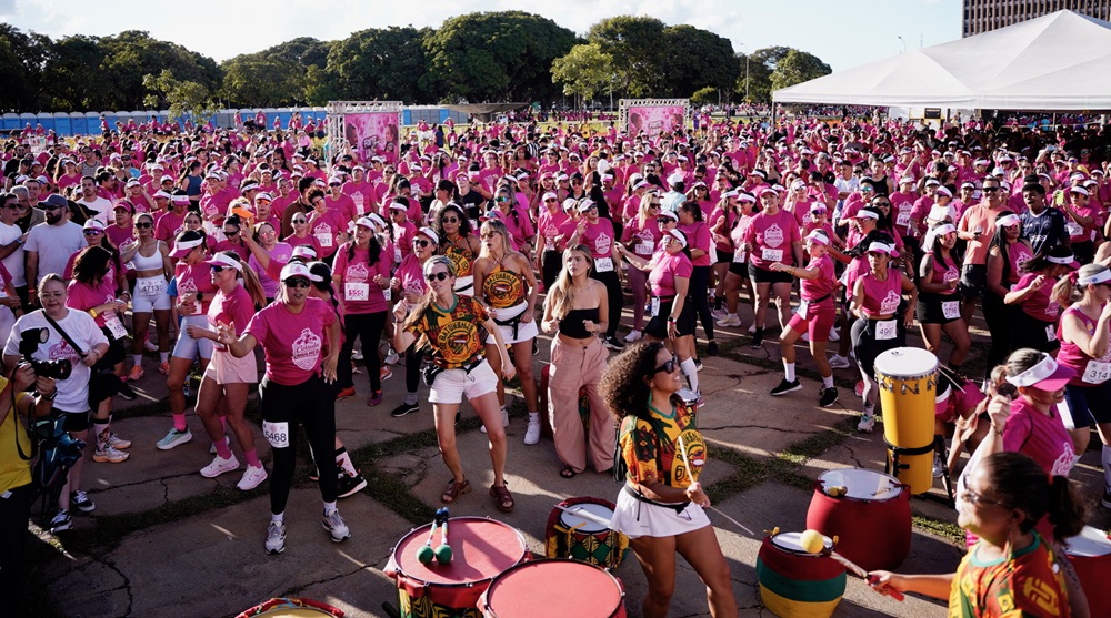 Do Circuito da Mulher à posse: Celina assume governo do DF