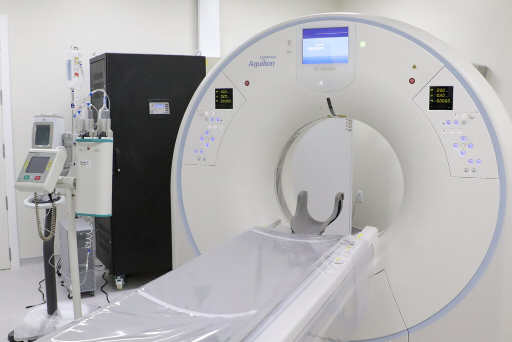 Hospital de Base ganha novo tomógrafo e dobra capacidade de exames