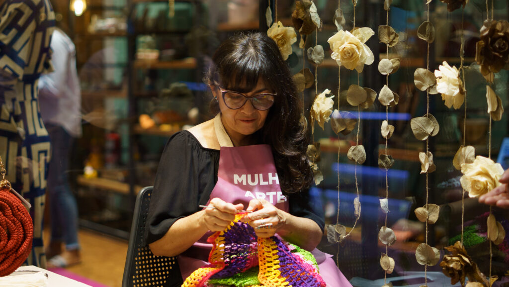 Programa Cerrado Feminino abre cadastro para artesãs no DF