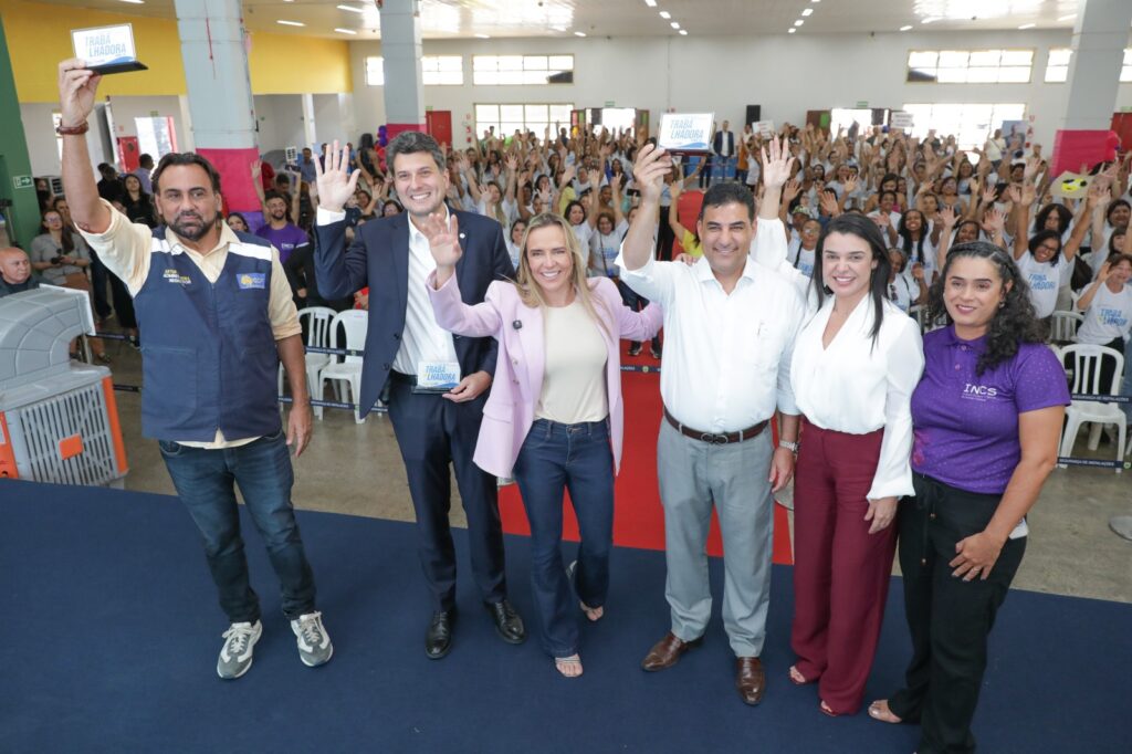 GDF entrega certificados a mulheres em programa de qualificação profissional