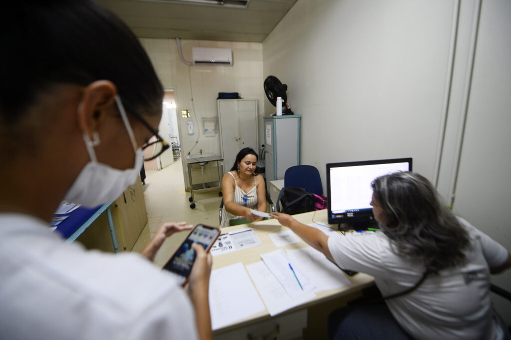 Hospitais do DF realizam triagens para identificar problemas vocais