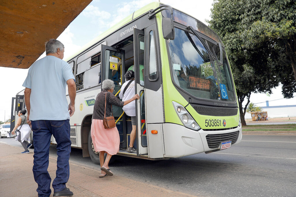 Roubos em ônibus caem 52% no Distrito Federal em 2025