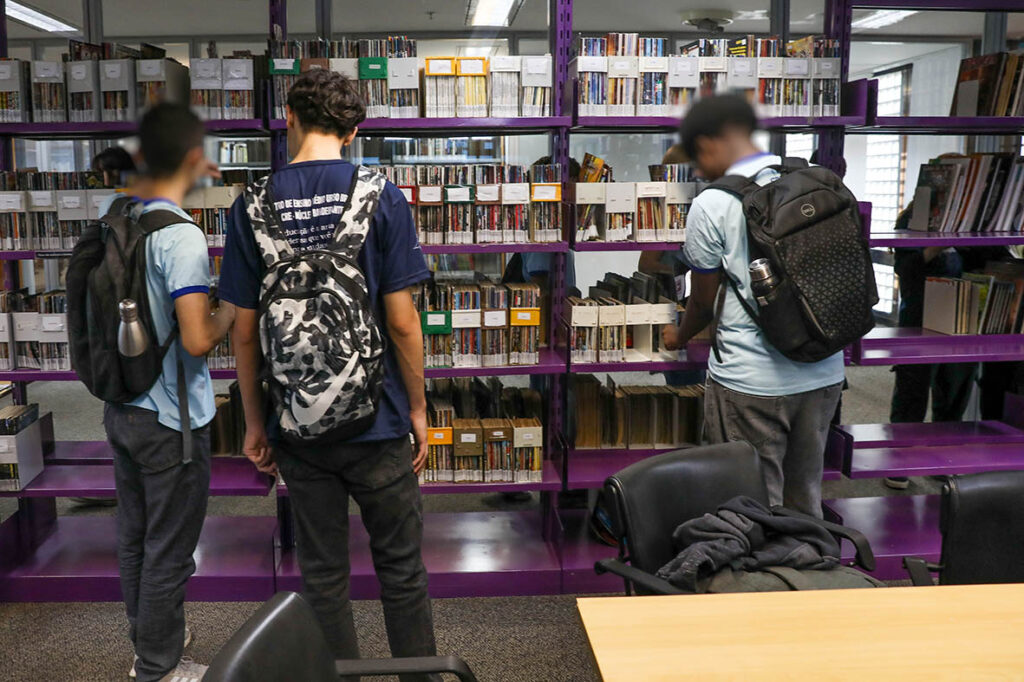 Espaço Geek aproxima estudantes da leitura e da tecnologia em Brasília