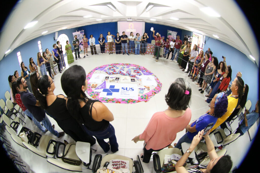 Programa leva arte e cultura ao cuidado em saúde mental no DF