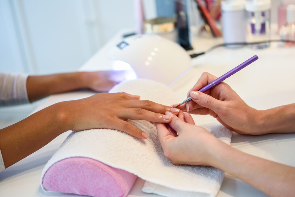 GDF abre 254 vagas em cursos para qualificação profissional de mulheres