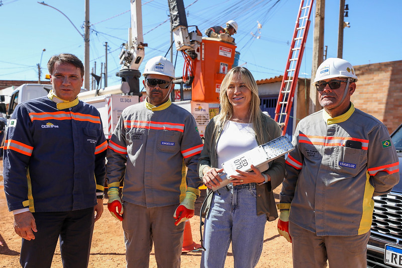 Santa Luzia ganha mais iluminação pública e se prepara para receber asfalto e rede de esgoto