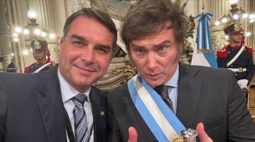 Flávio se reúne com Milei e afirma que a direita vai vencer no Brasil
