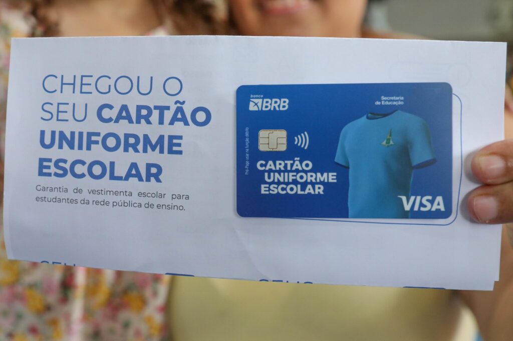 Cartão Uniforme Escolar muda de identidade visual durante período eleitoral