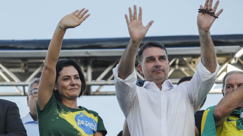 Convenção do PL no DF pode reunir Michelle e Flávio e mostrar união