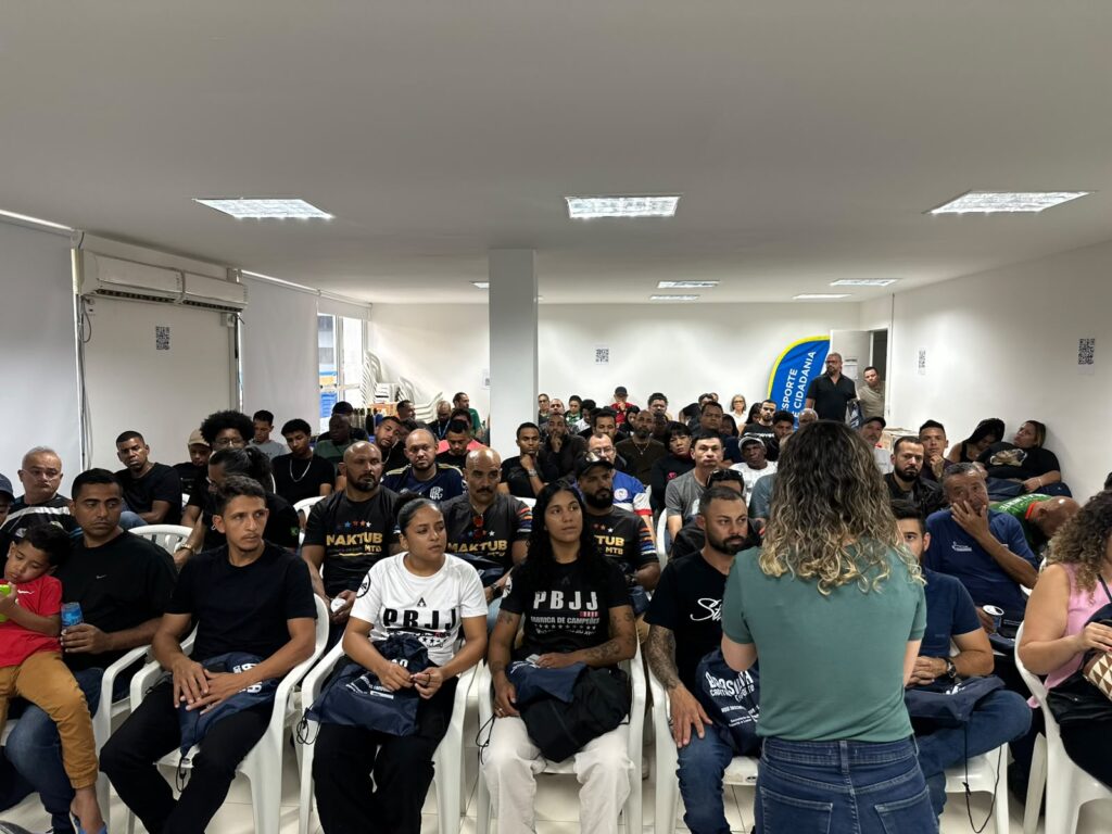 Seminário capacita voluntários para combater violência contra crianças