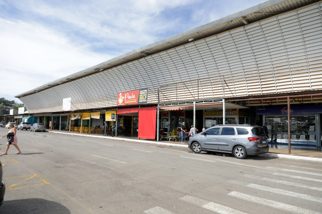 Ocupantes de boxes do Shopping Popular são convocados para fazer recadastramento