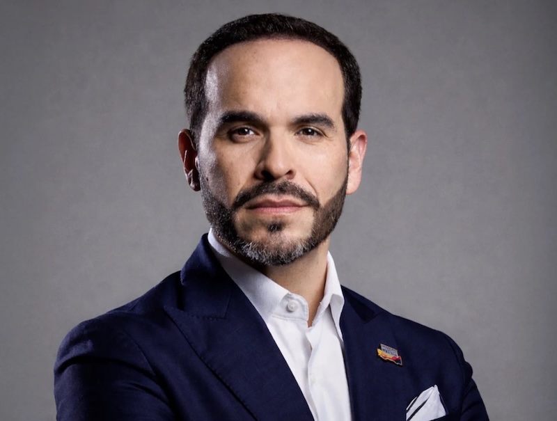 De la Espriella derrota a extrema esquerda e é eleito presidente da Colômbia