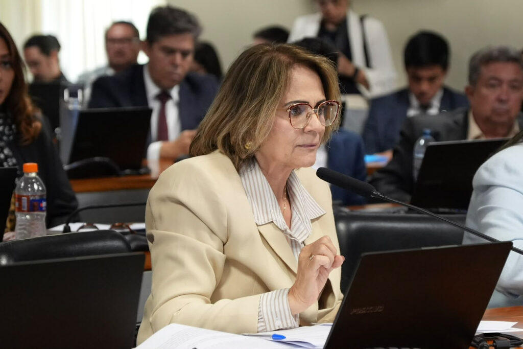 Damares Alves aponta “herança maldita” no BRB e defende Celina Leão