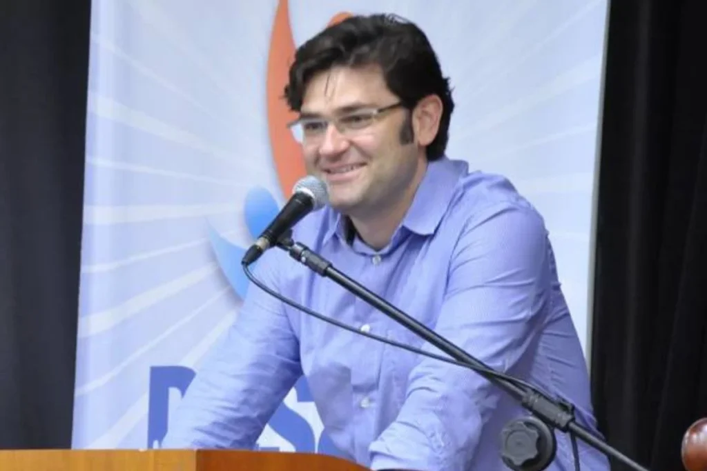 Duda Lima assume comunicação da campanha de Flávio Bolsonaro