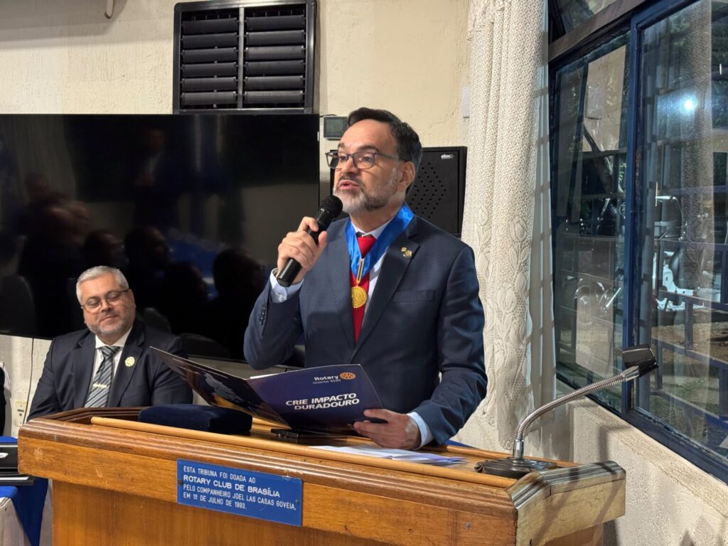 Hamilton Silva toma posse como presidente do Rotary Club de Brasília