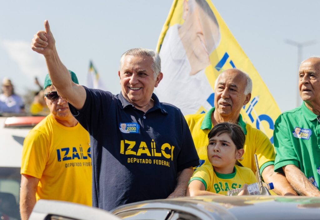 Carreata de Izalci Lucas reúne mais de 400 carros no Guará