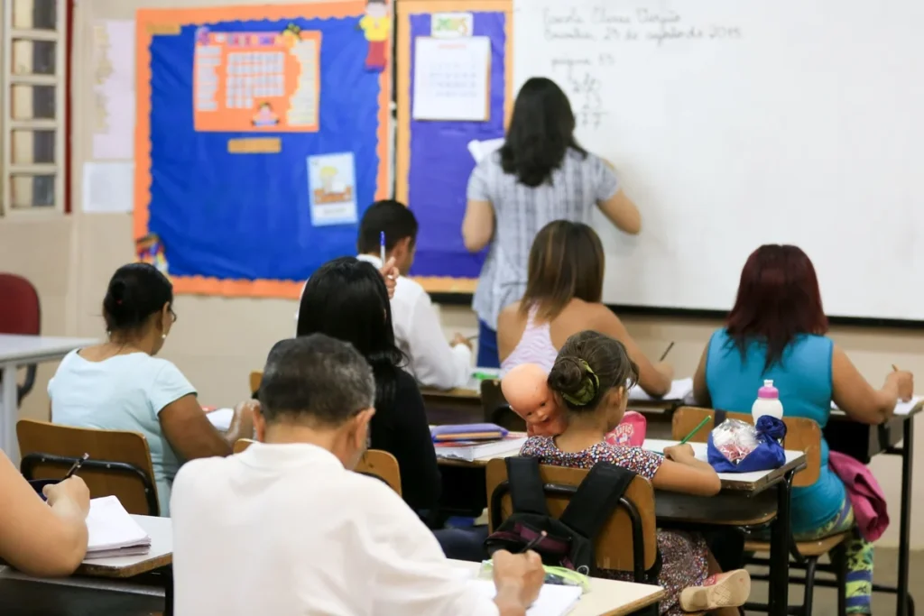 Instituto Fecomércio-DF oferece 300 vagas de estágio para estudantes do DF