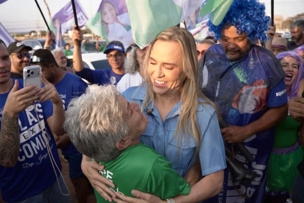 Celina cumpre agenda de campanha em Taguatinga, Samambaia e São Sebastião