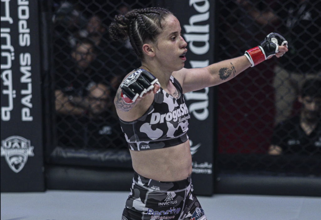 Brasiliense Carol Foro vence Gigi Canuto em estreia no UFC Vegas 120