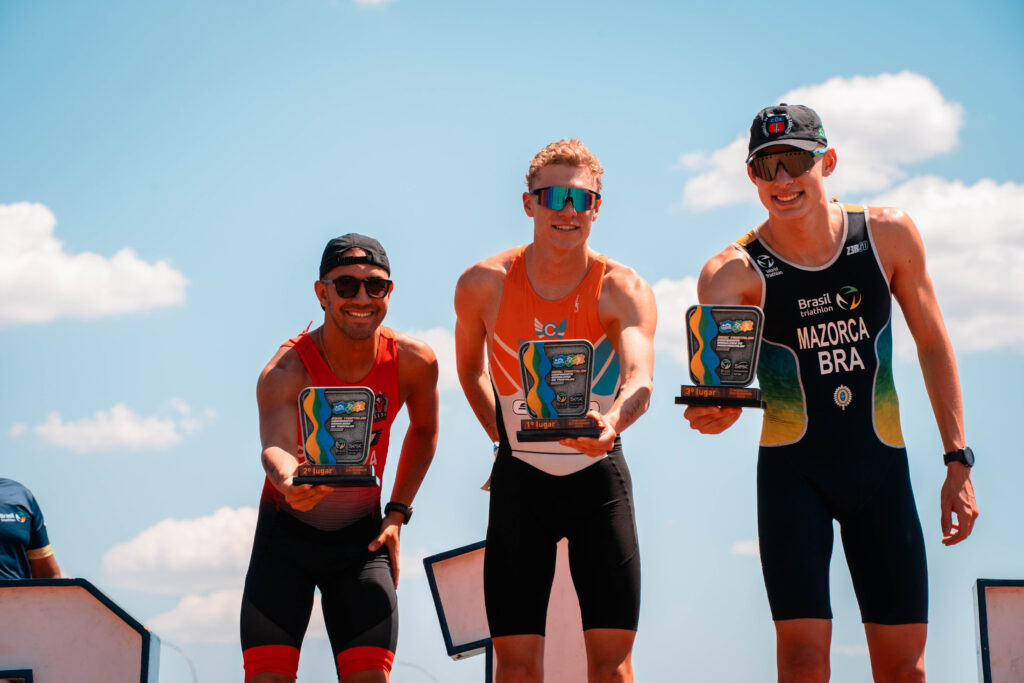 Brasileiro de triatlo define campeões e 56 classificados para o Mundial na Alemanha