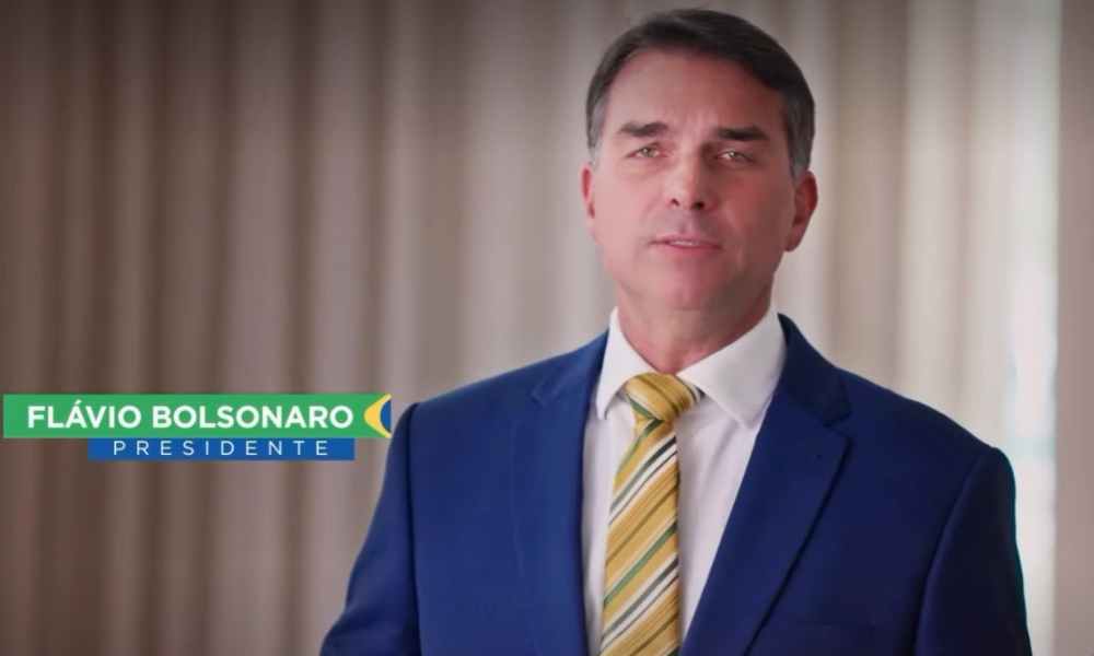 Flávio associa Lula a Moraes e diz que o Brasil está sem presidente