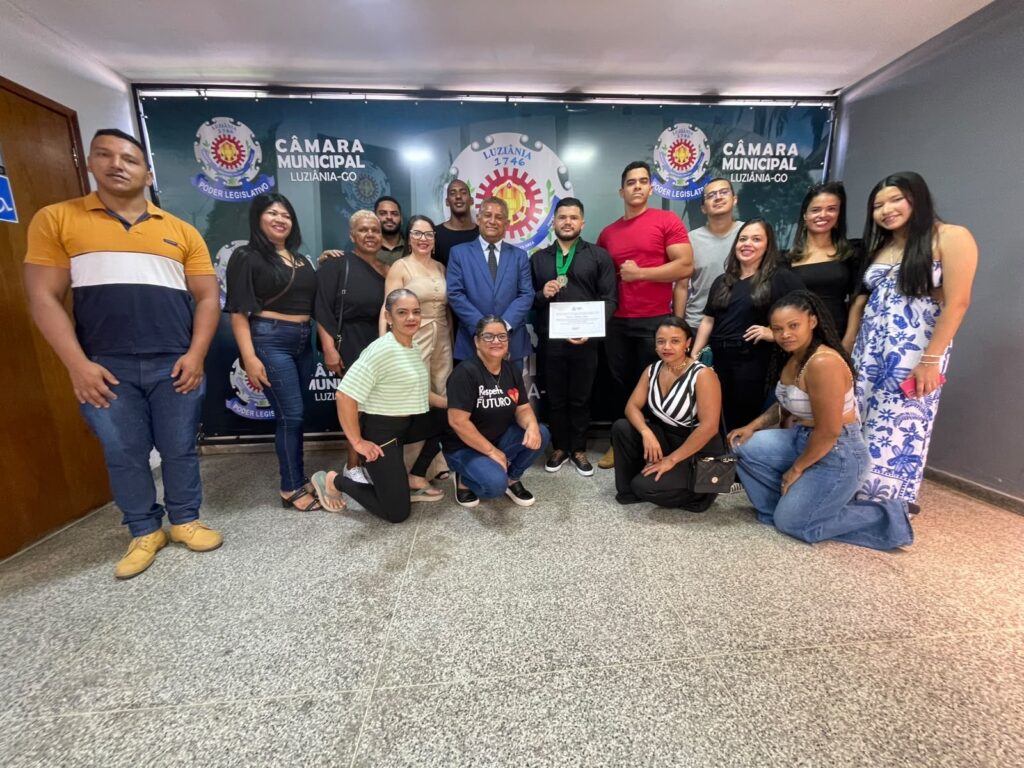 Weber Inácio recebe homenagem na Câmara de Luziânia por trabalho na comunidade
