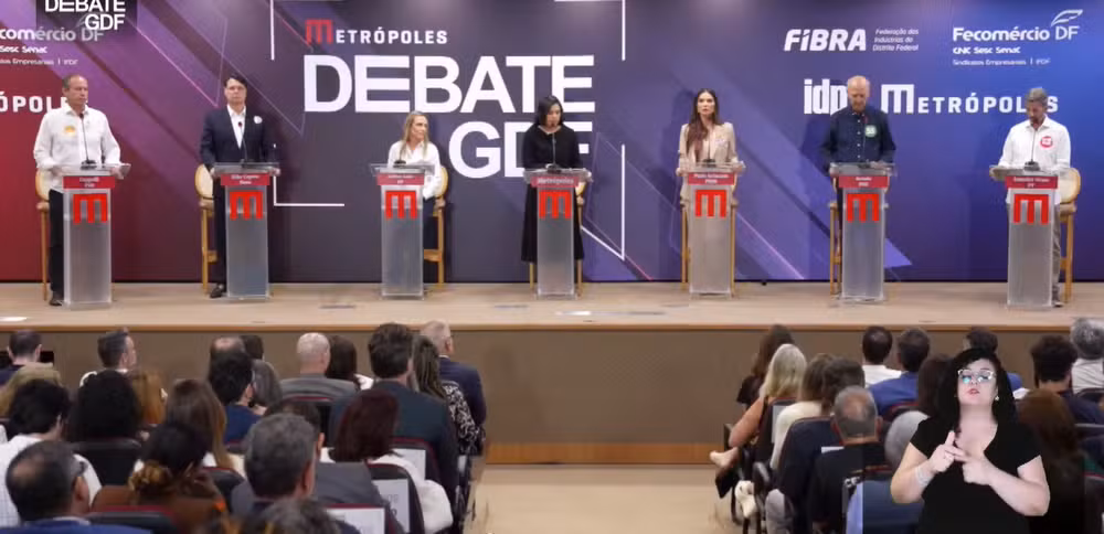 Troca de insultos, farpas e acusações marcam mais um debate