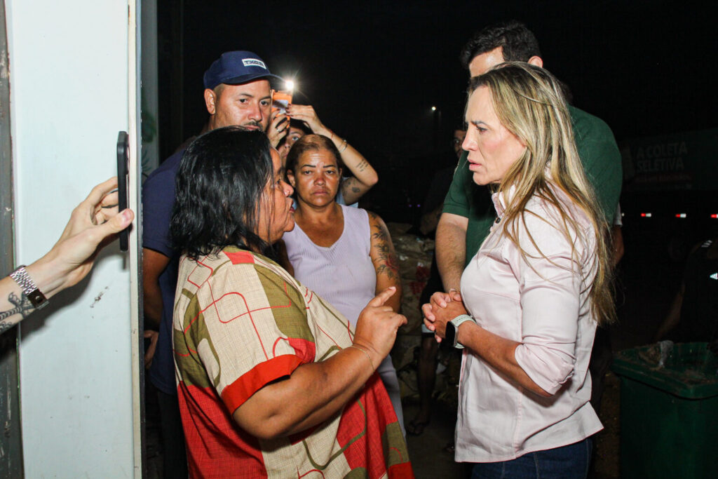 Celina dará apoio a catadores após incêndio atingir cooperativas na Estrutural